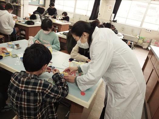 理科実験アシスタント